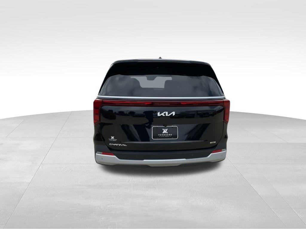 new 2026 Kia Carnival Hybrid car, priced at $40,350