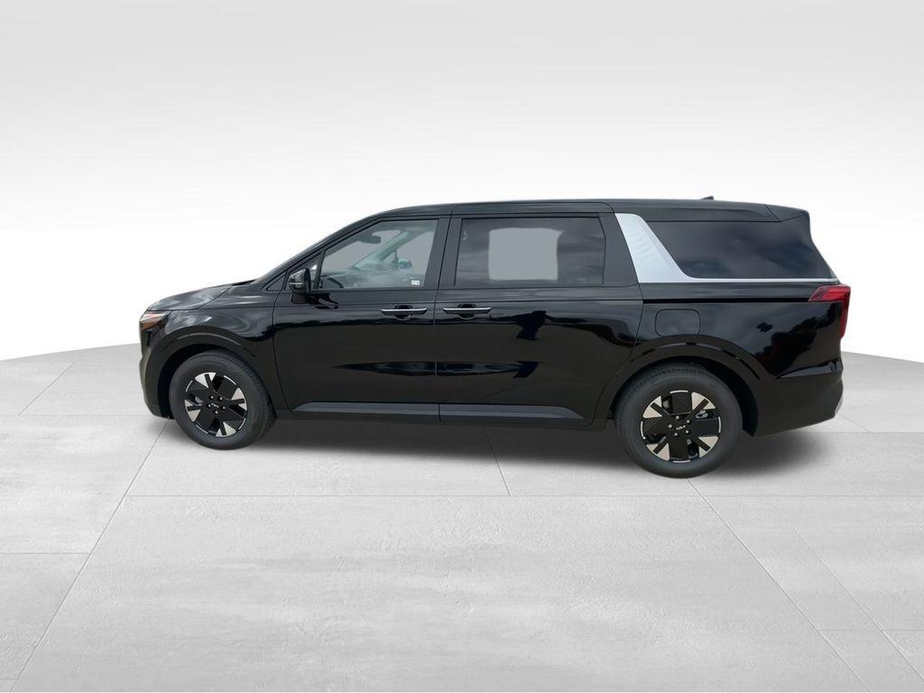 new 2026 Kia Carnival Hybrid car, priced at $40,350