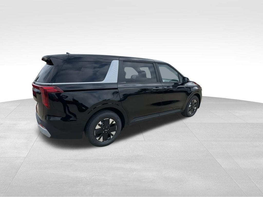 new 2026 Kia Carnival Hybrid car, priced at $40,350