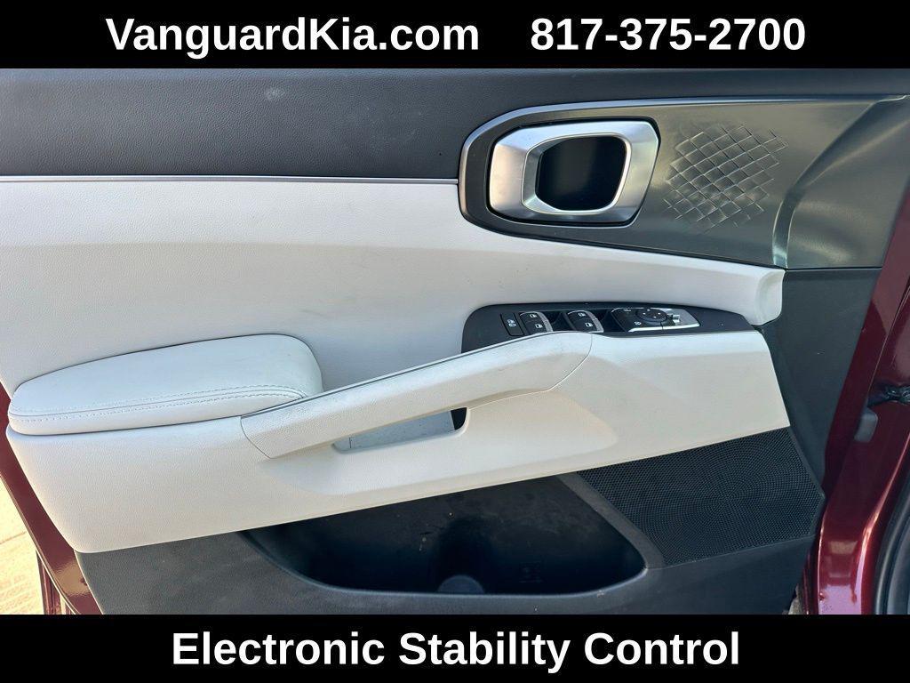 used 2024 Kia Sorento car, priced at $31,118