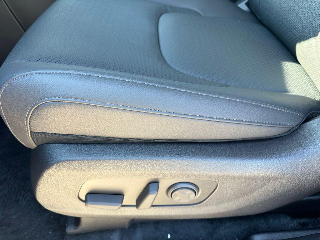 new 2026 Kia Carnival car, priced at $48,960