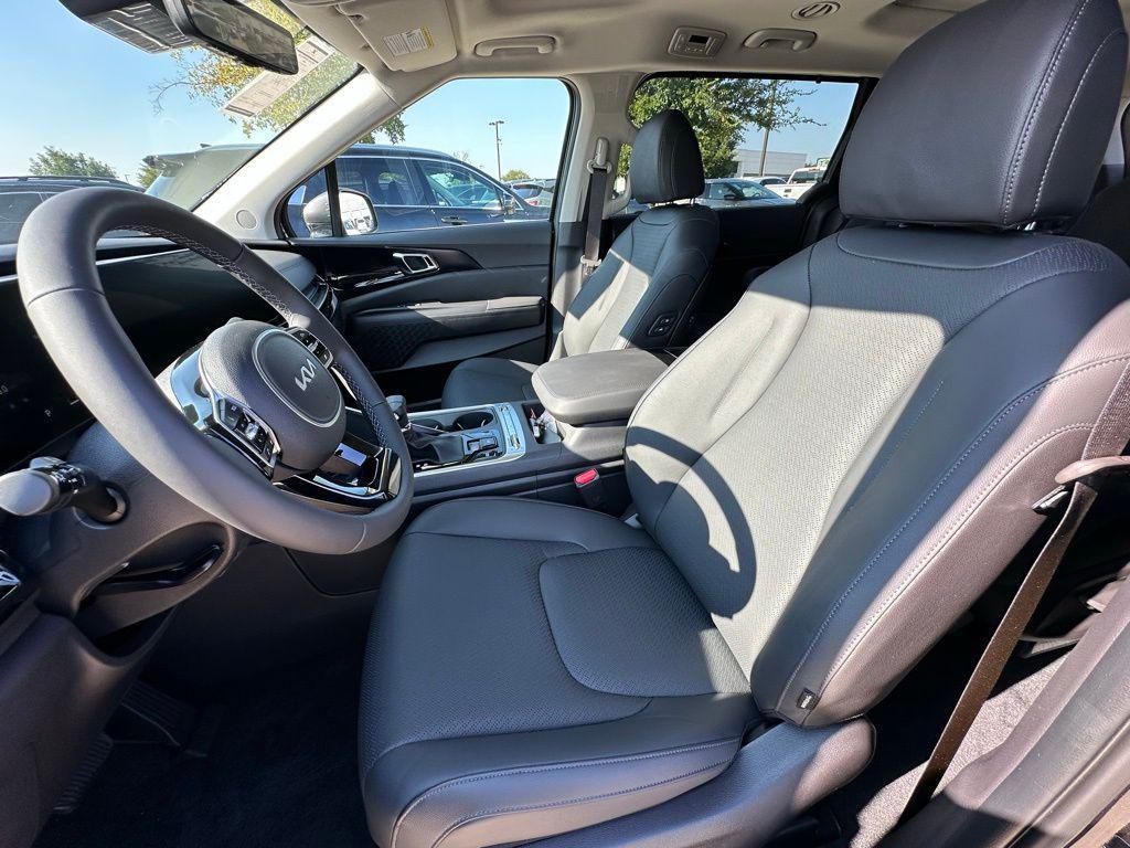 new 2026 Kia Carnival car, priced at $48,960