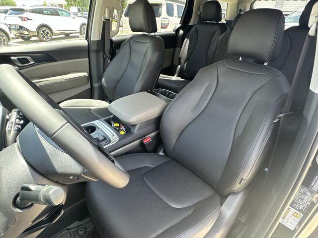 new 2026 Kia Carnival car, priced at $39,062