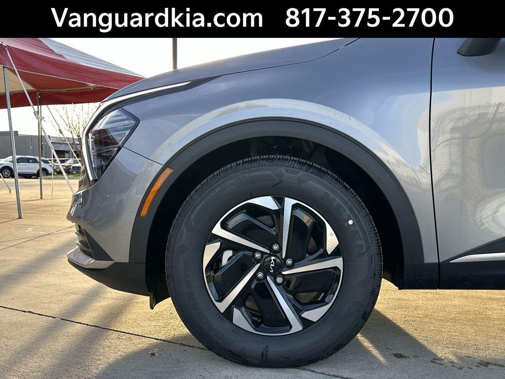 new 2025 Kia Sportage Hybrid car, priced at $27,133