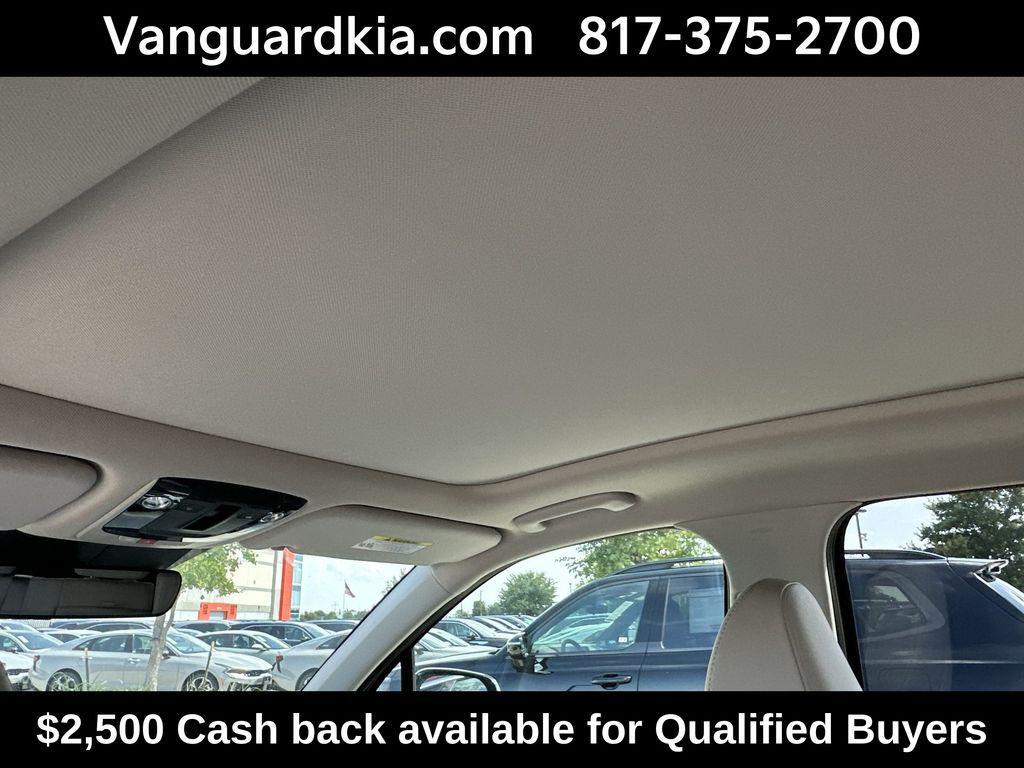new 2025 Kia Sorento car, priced at $32,879