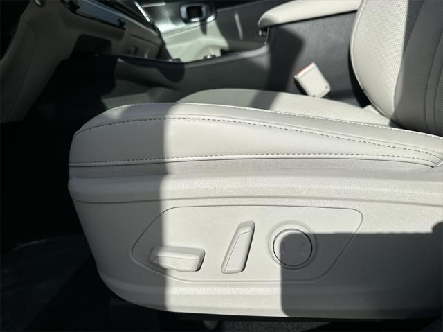 new 2025 Kia Sorento Hybrid car, priced at $38,491