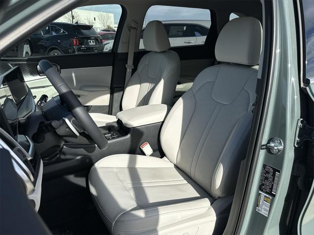 new 2025 Kia Sorento Hybrid car, priced at $38,491