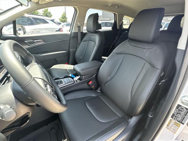 new 2026 Kia Sportage car, priced at $32,045