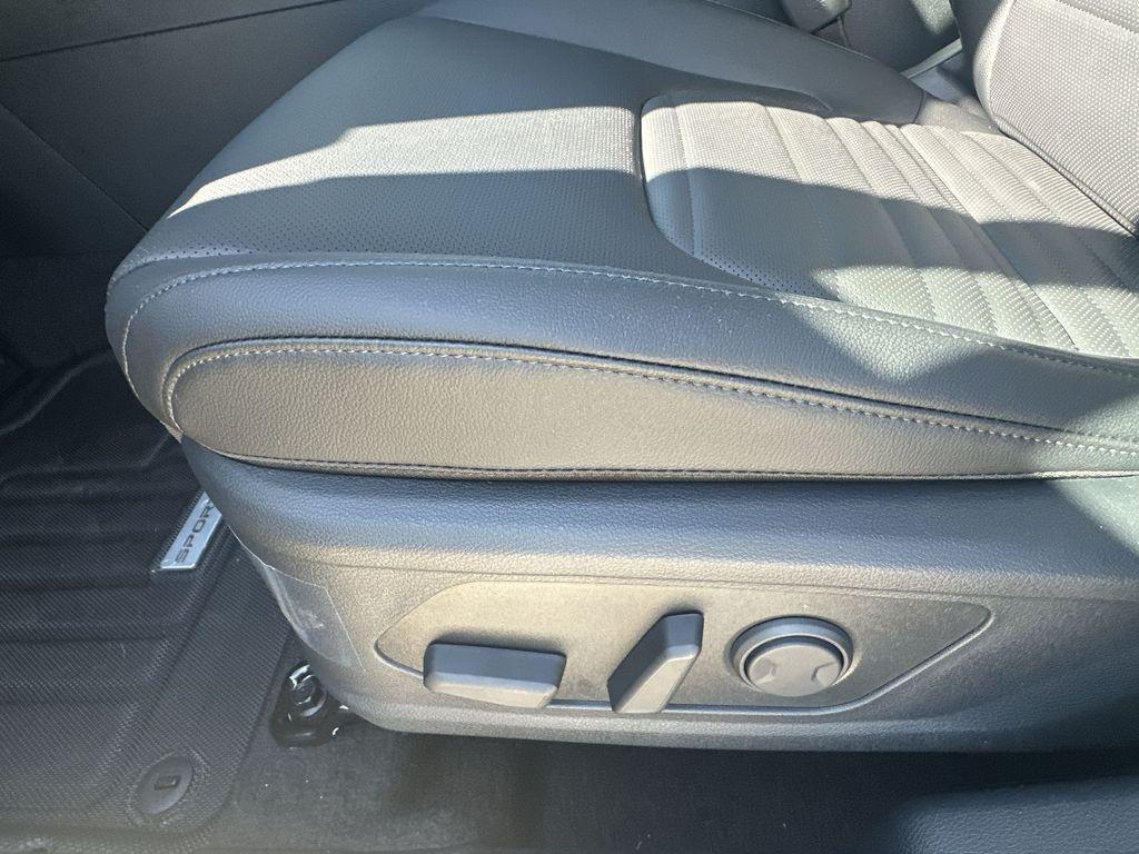 new 2025 Kia Sportage Hybrid car, priced at $36,169