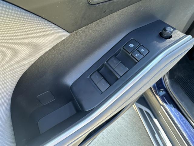 used 2021 Toyota Highlander Hybrid car, priced at $28,145