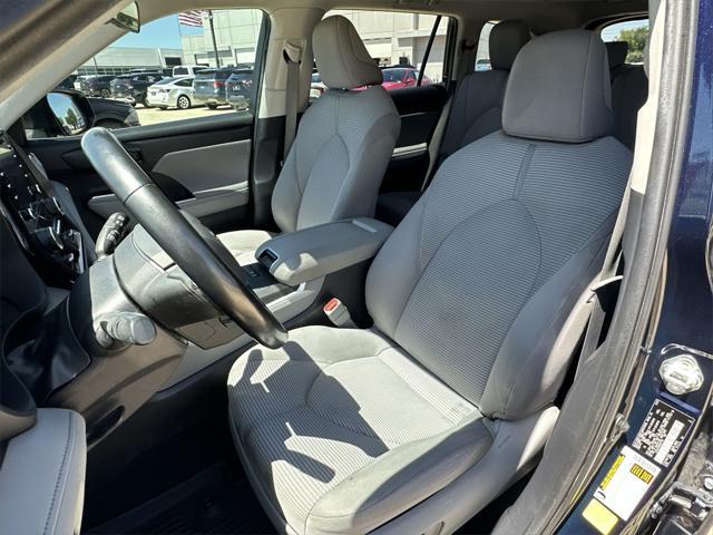 used 2021 Toyota Highlander Hybrid car, priced at $28,145