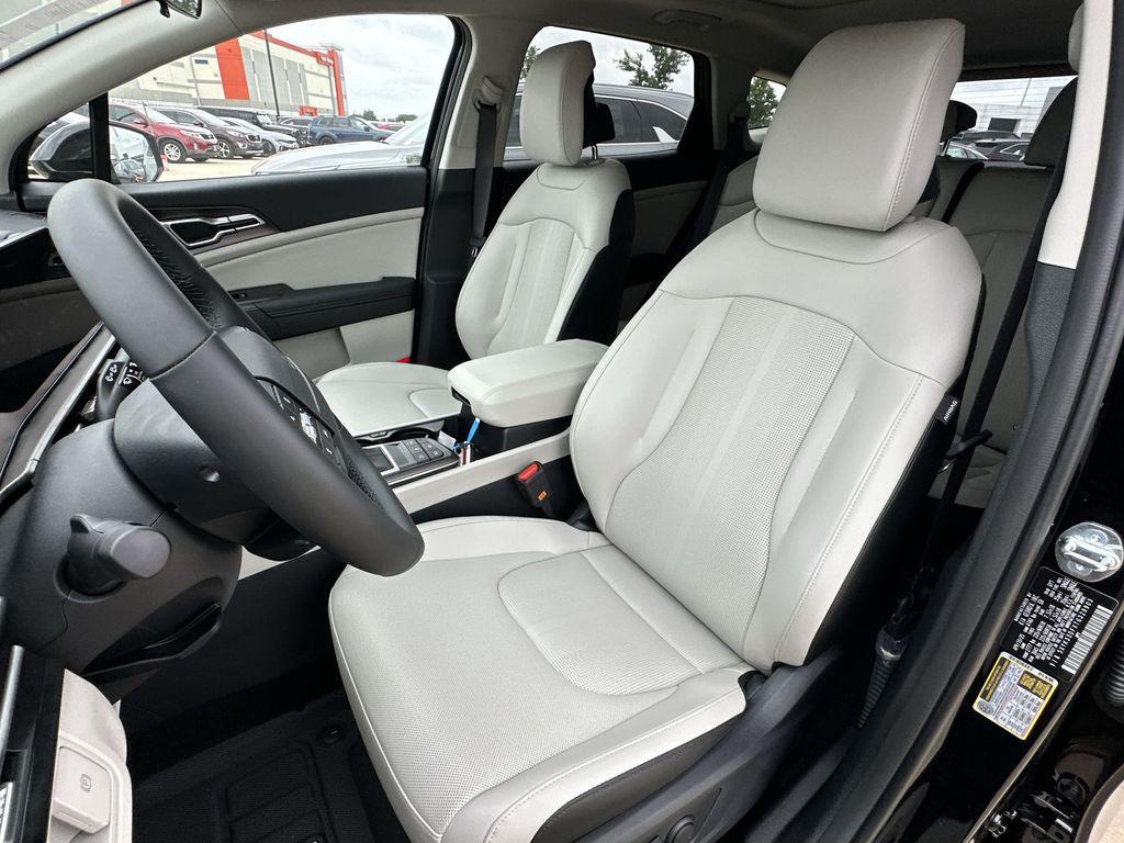 new 2026 Kia Sportage car, priced at $30,679