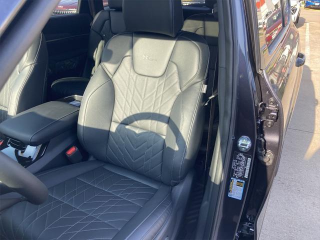 new 2025 Kia Telluride car, priced at $48,424
