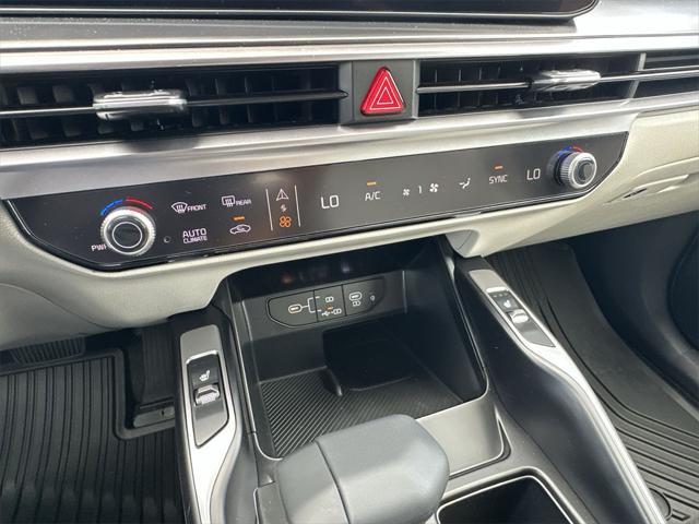 new 2025 Kia Sorento car, priced at $35,080