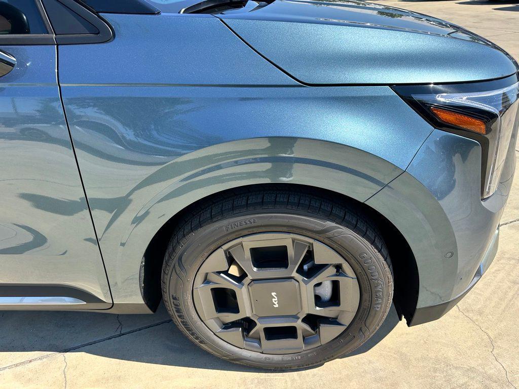 new 2026 Kia Carnival car, priced at $45,317