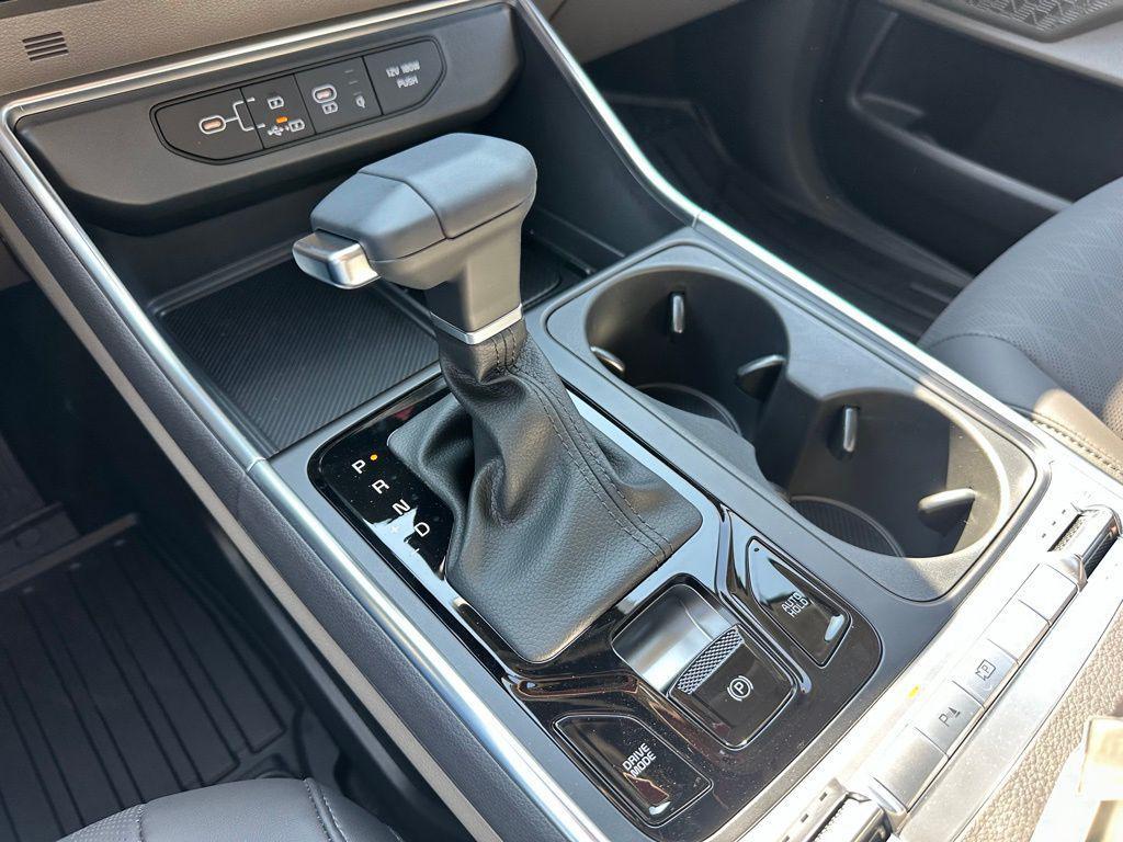 new 2026 Kia Carnival car, priced at $45,317