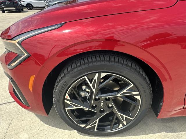 new 2025 Kia K5 car, priced at $27,709