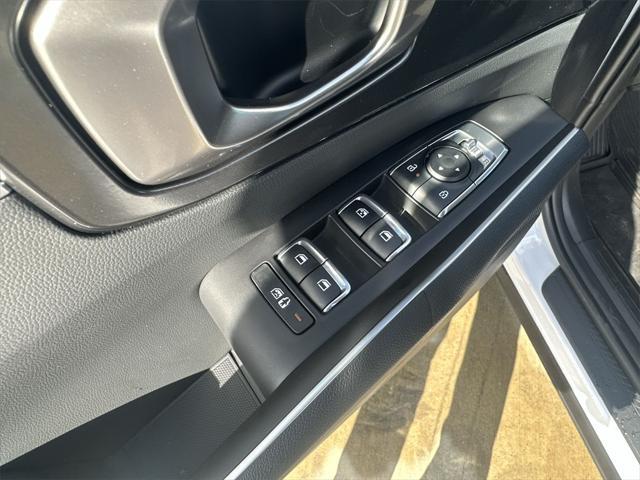new 2025 Kia Sorento car, priced at $35,080