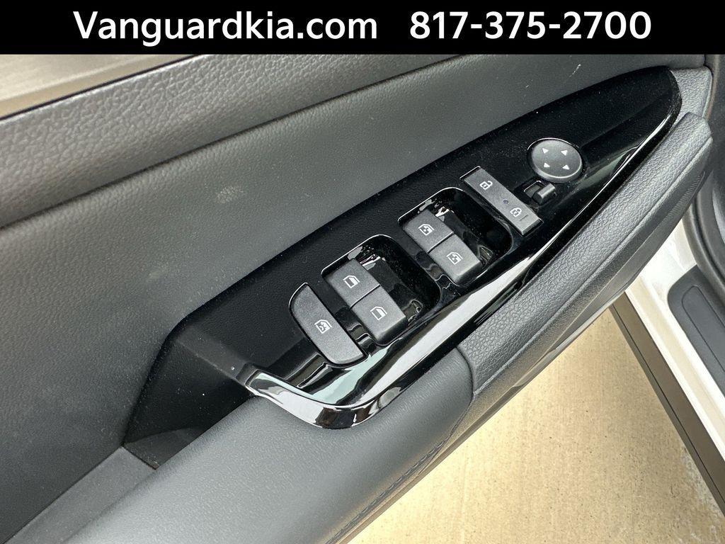 new 2025 Kia Sportage Hybrid car, priced at $31,118