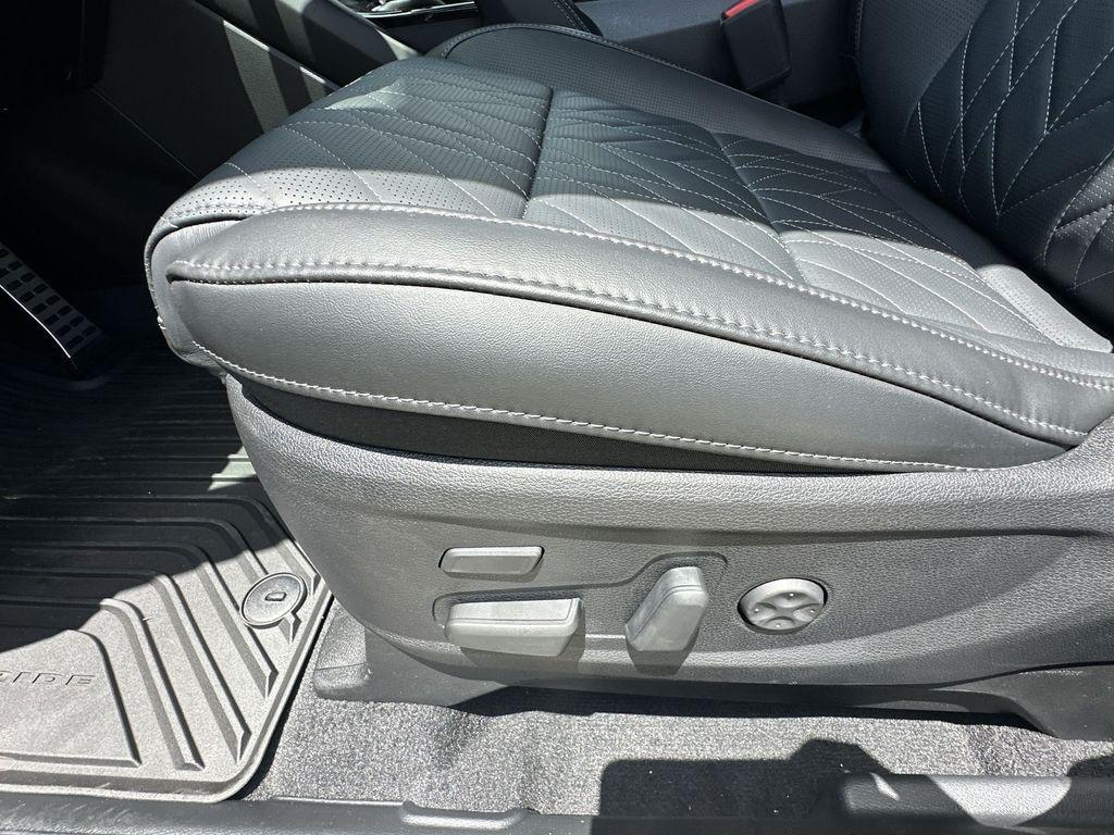 new 2025 Kia Telluride car, priced at $50,136