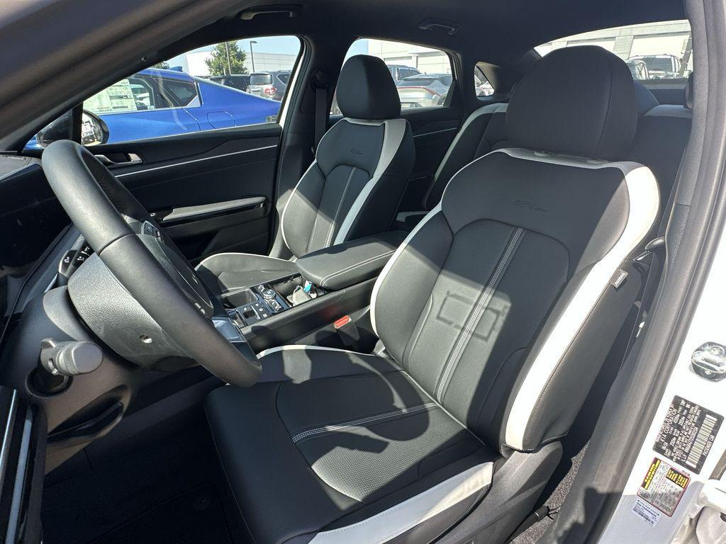 new 2025 Kia K5 car, priced at $28,134