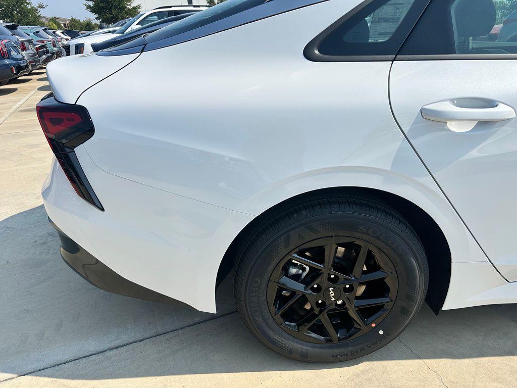 new 2026 Kia K5 car, priced at $26,825