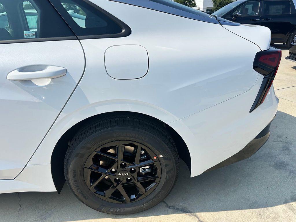 new 2026 Kia K5 car, priced at $26,825