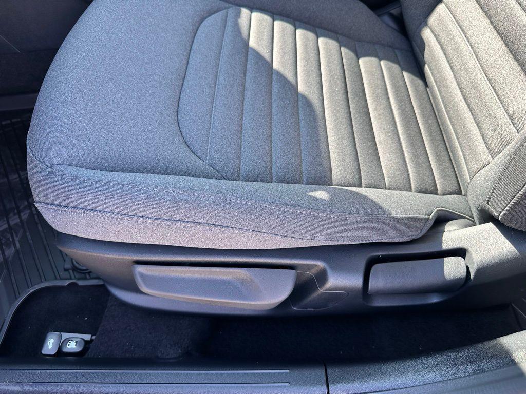 new 2025 Kia K4 car, priced at $23,578