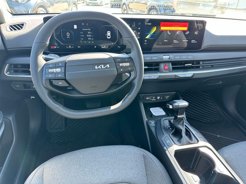 new 2025 Kia K4 car, priced at $23,578