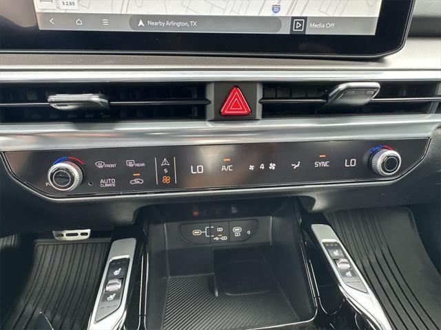 new 2025 Kia Sorento car, priced at $38,894