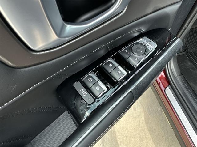new 2025 Kia Sorento car, priced at $38,894