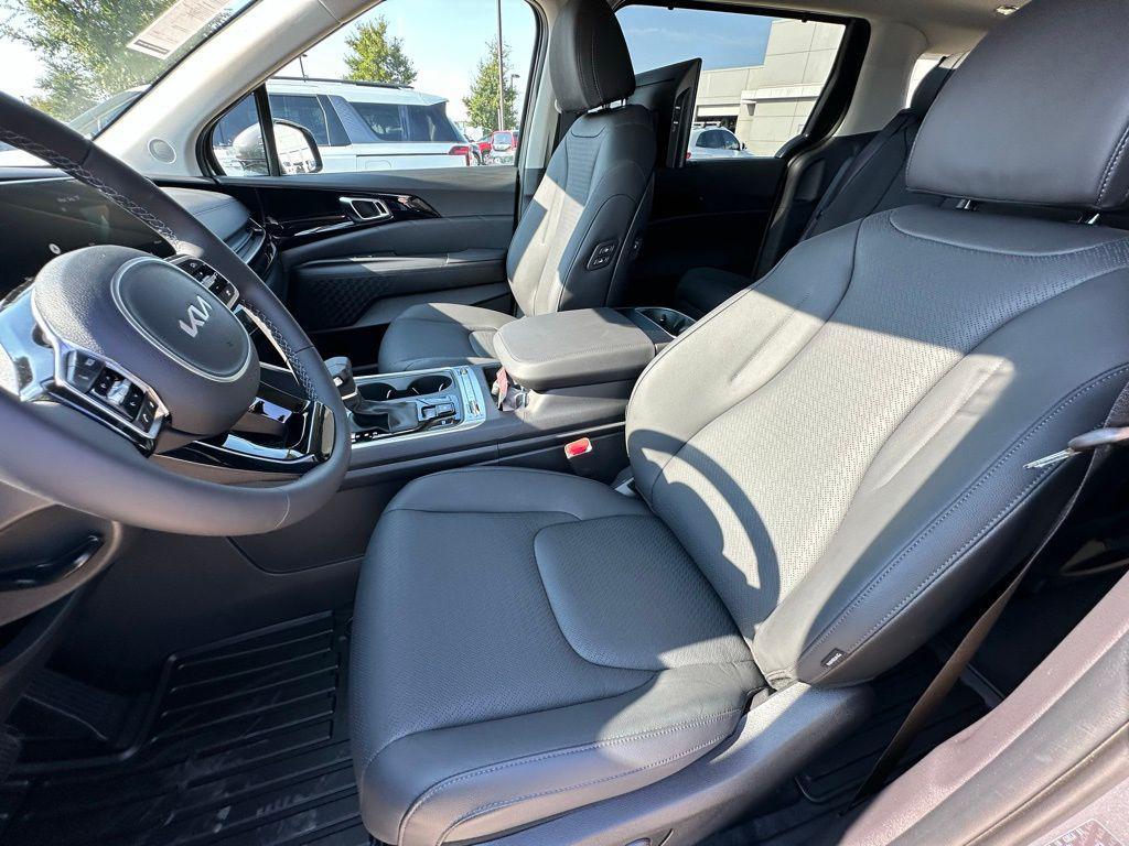 new 2026 Kia Carnival car, priced at $51,660