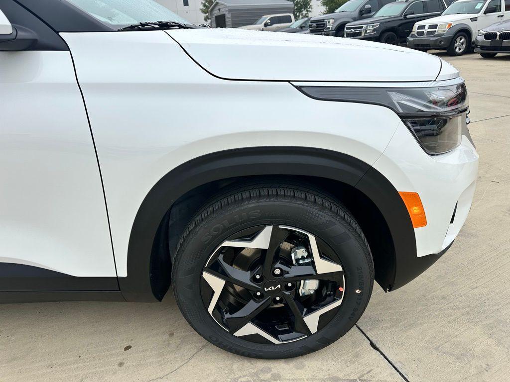 new 2026 Kia Seltos car, priced at $25,707