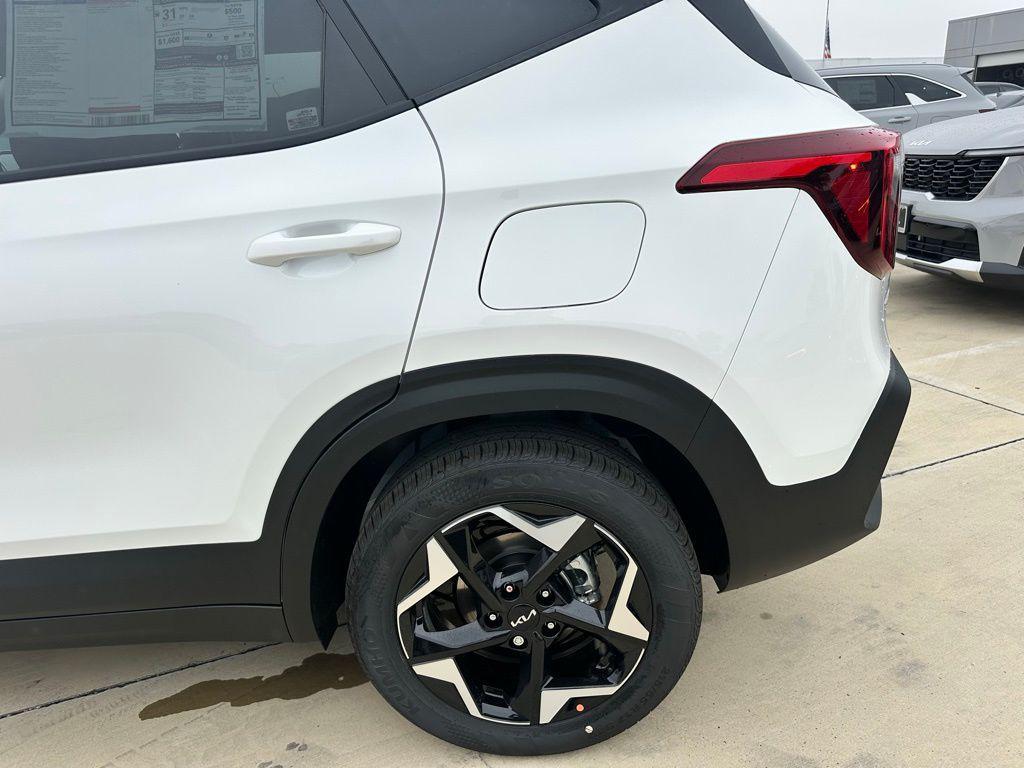 new 2026 Kia Seltos car, priced at $25,707