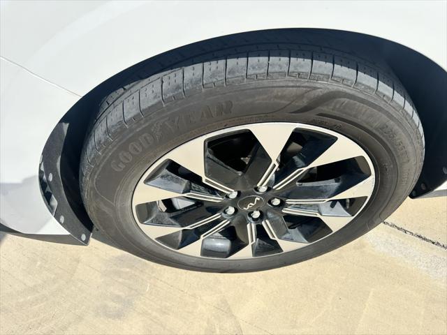 used 2024 Kia Carnival car, priced at $38,009