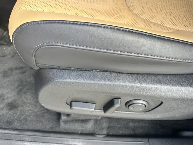used 2024 Kia Carnival car, priced at $38,009