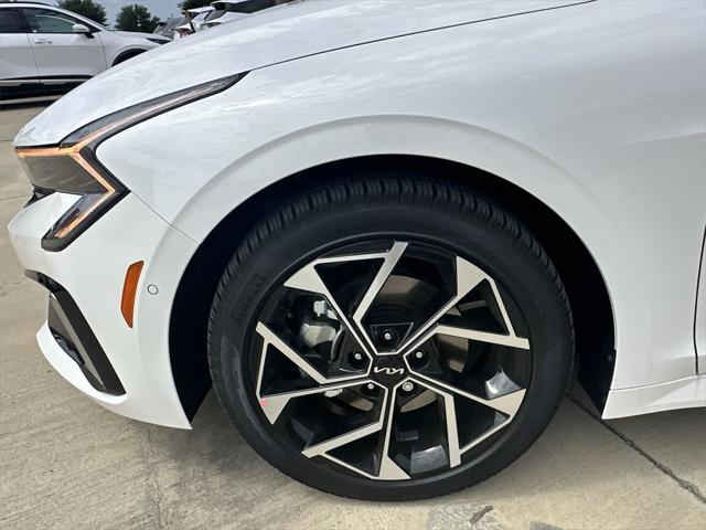 new 2025 Kia K5 car, priced at $33,884