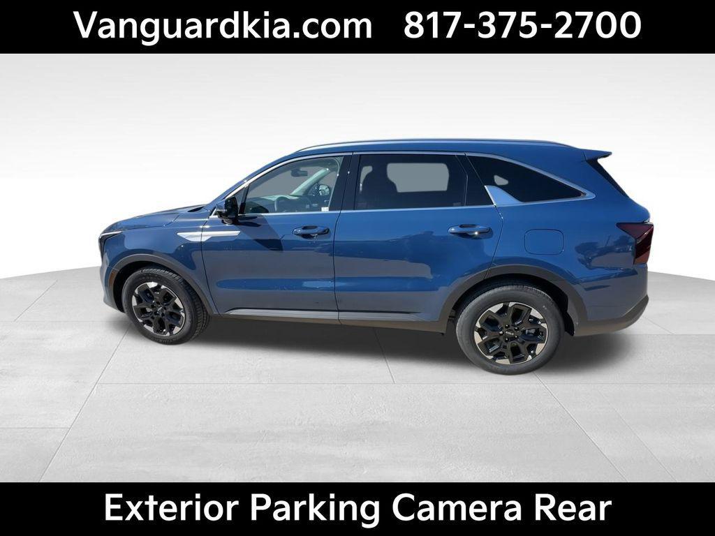 new 2025 Kia Sorento car, priced at $32,879