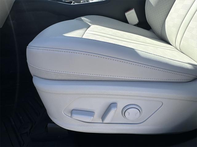 new 2025 Kia Sorento car, priced at $38,930
