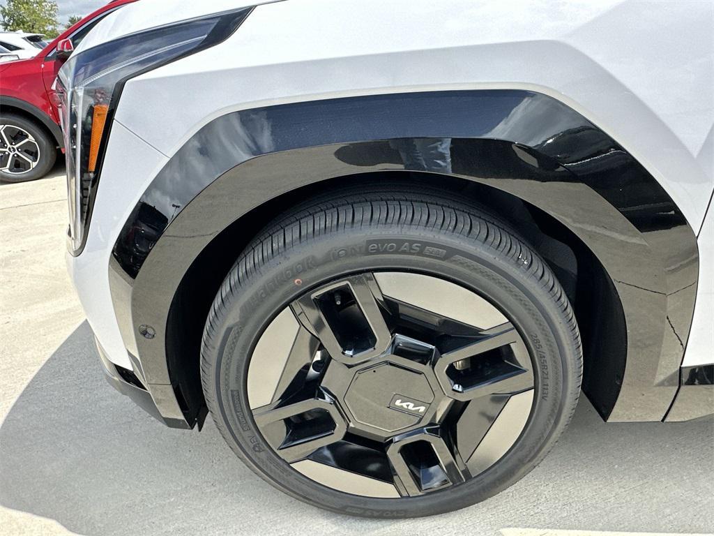 new 2026 Kia EV9 car, priced at $69,180