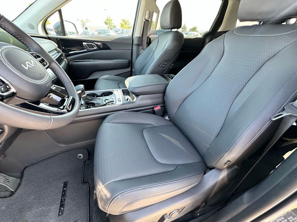 new 2026 Kia Carnival car, priced at $49,688