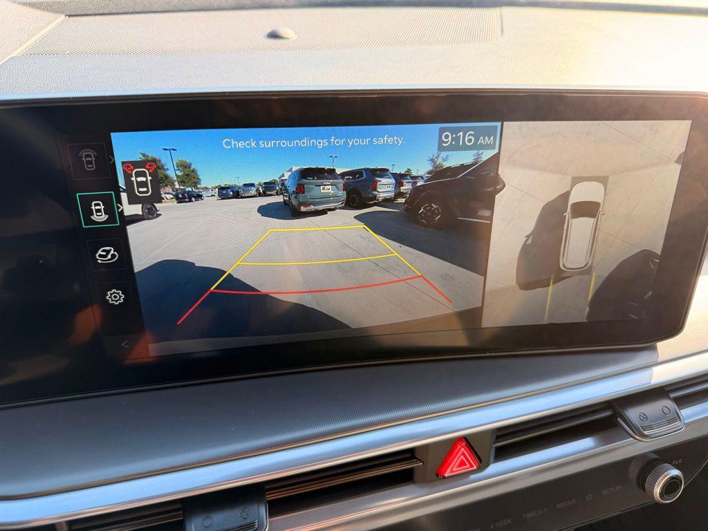 new 2026 Kia Sorento Hybrid car, priced at $45,602