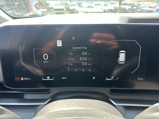 new 2025 Kia Carnival car, priced at $42,001