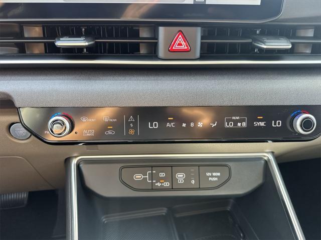 new 2025 Kia Carnival car, priced at $42,001