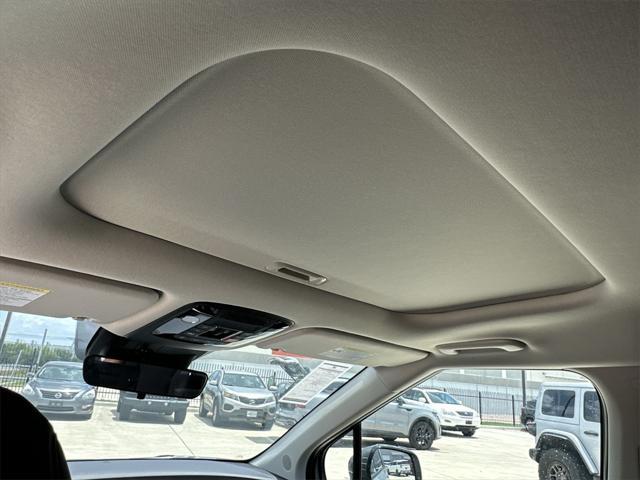 new 2025 Kia Carnival car, priced at $46,330