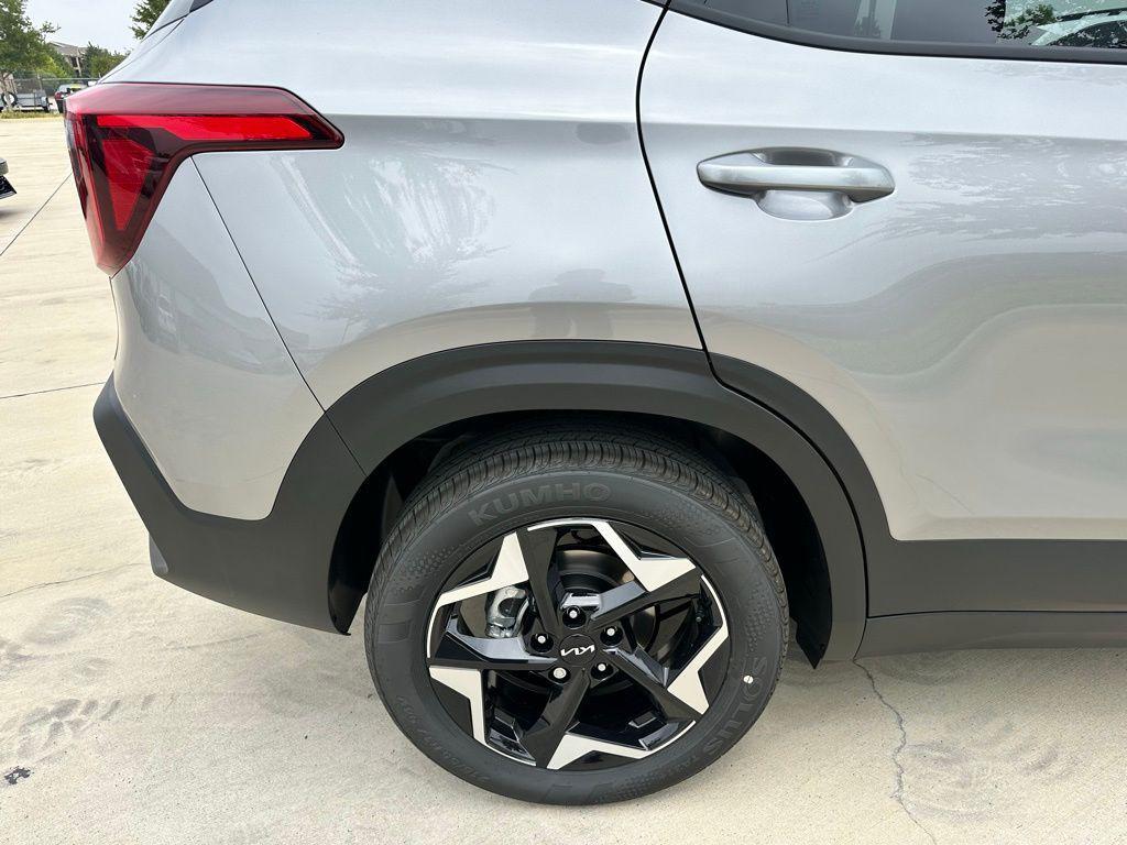 new 2026 Kia Seltos car, priced at $25,329
