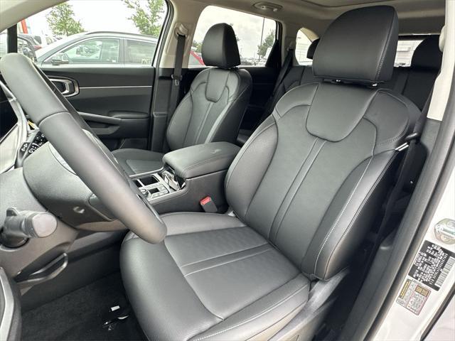 new 2025 Kia Sorento car, priced at $34,752