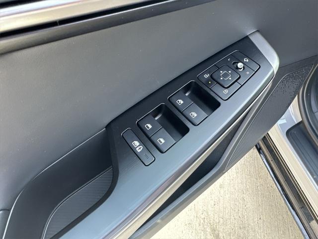 new 2025 Kia EV6 car, priced at $46,880