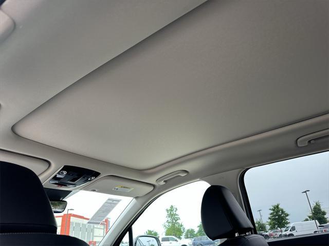 new 2025 Kia Sorento car, priced at $34,638