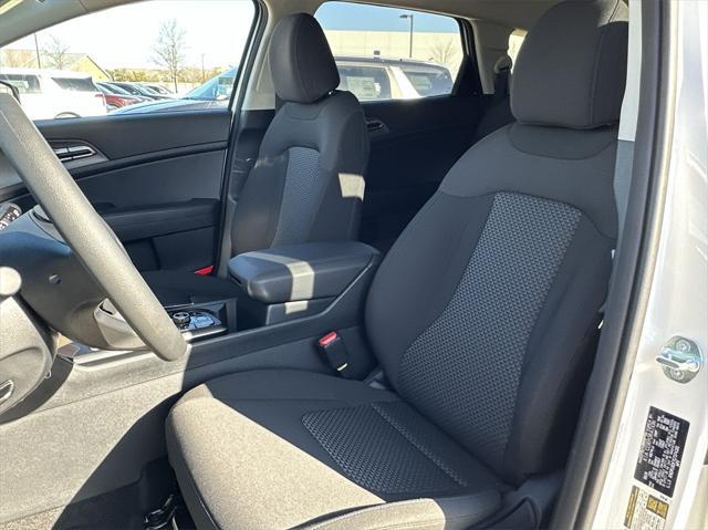 new 2025 Kia Sportage car, priced at $26,805